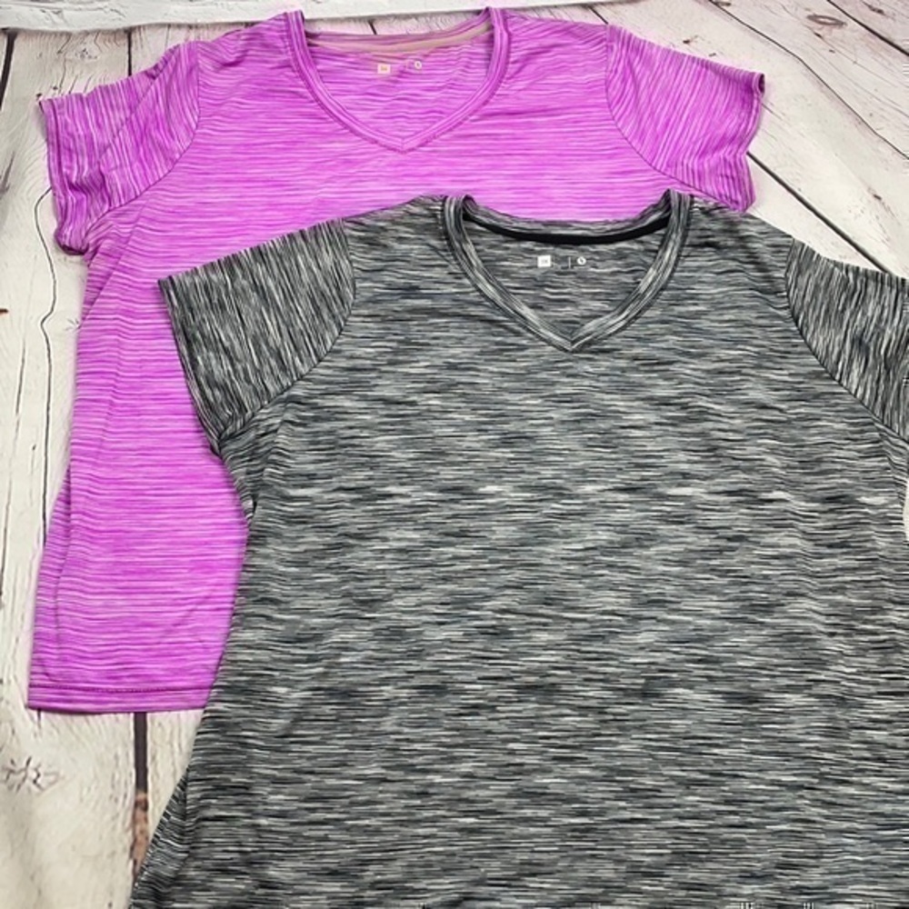 UEC Lot of 2 Xersion v neck workout t shirts XxxL